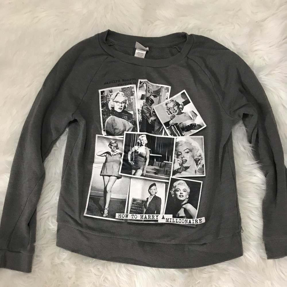 Junior’s Gray Marilyn Monroe Sweatshirt